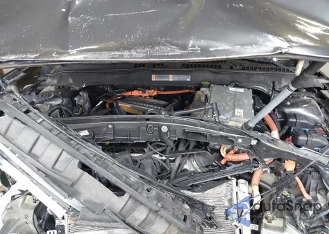 2016 Ford Fusion Energi Se Luxury z USA, uszkodzony, nr VIN 3FA6P0PU7GR190815